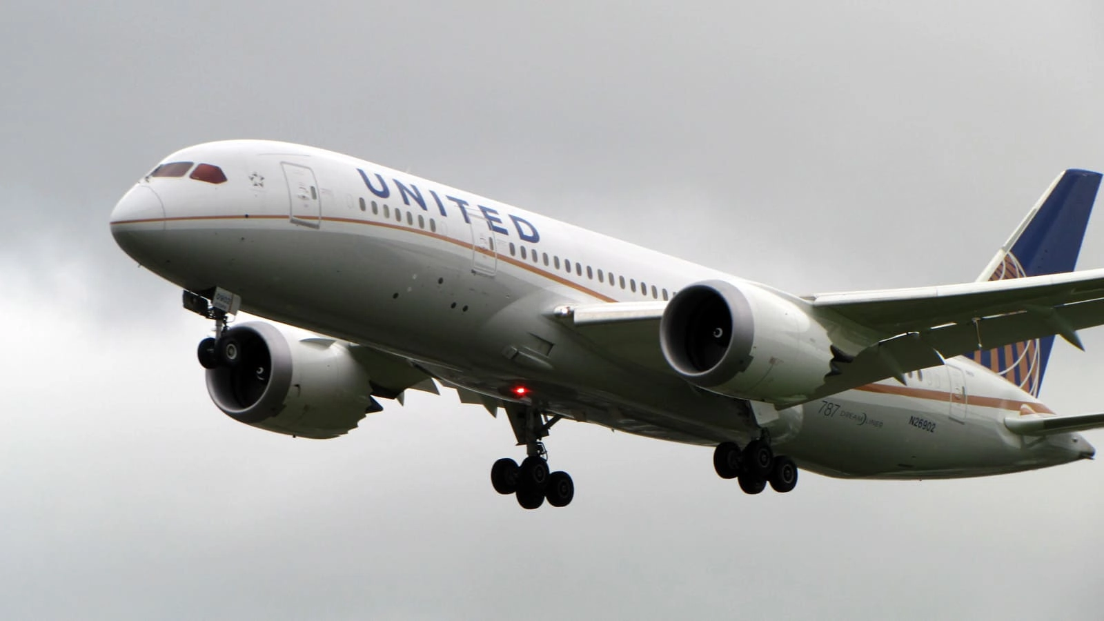 聯合航空 787-8