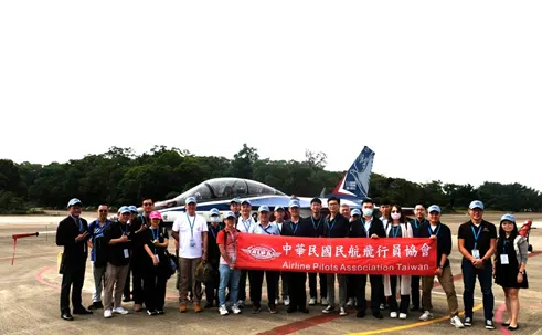 113/11/15 參訪漢翔航空暨會員交流活動花絮 113/11/15 參訪漢翔航空暨會員交流活動花絮
